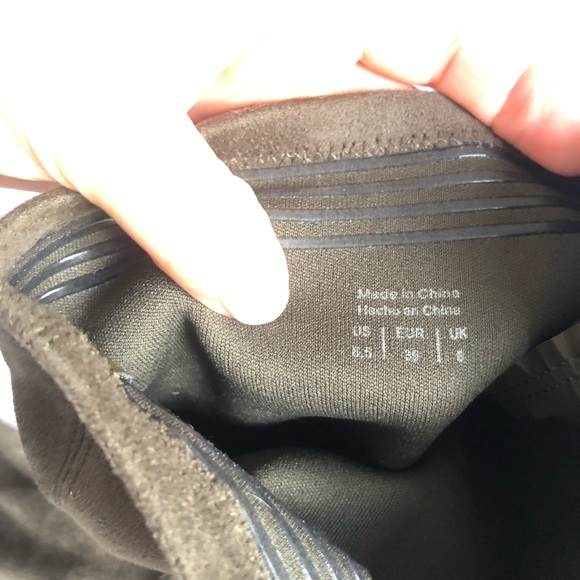 Over the knee boots - Picture 3 of 3